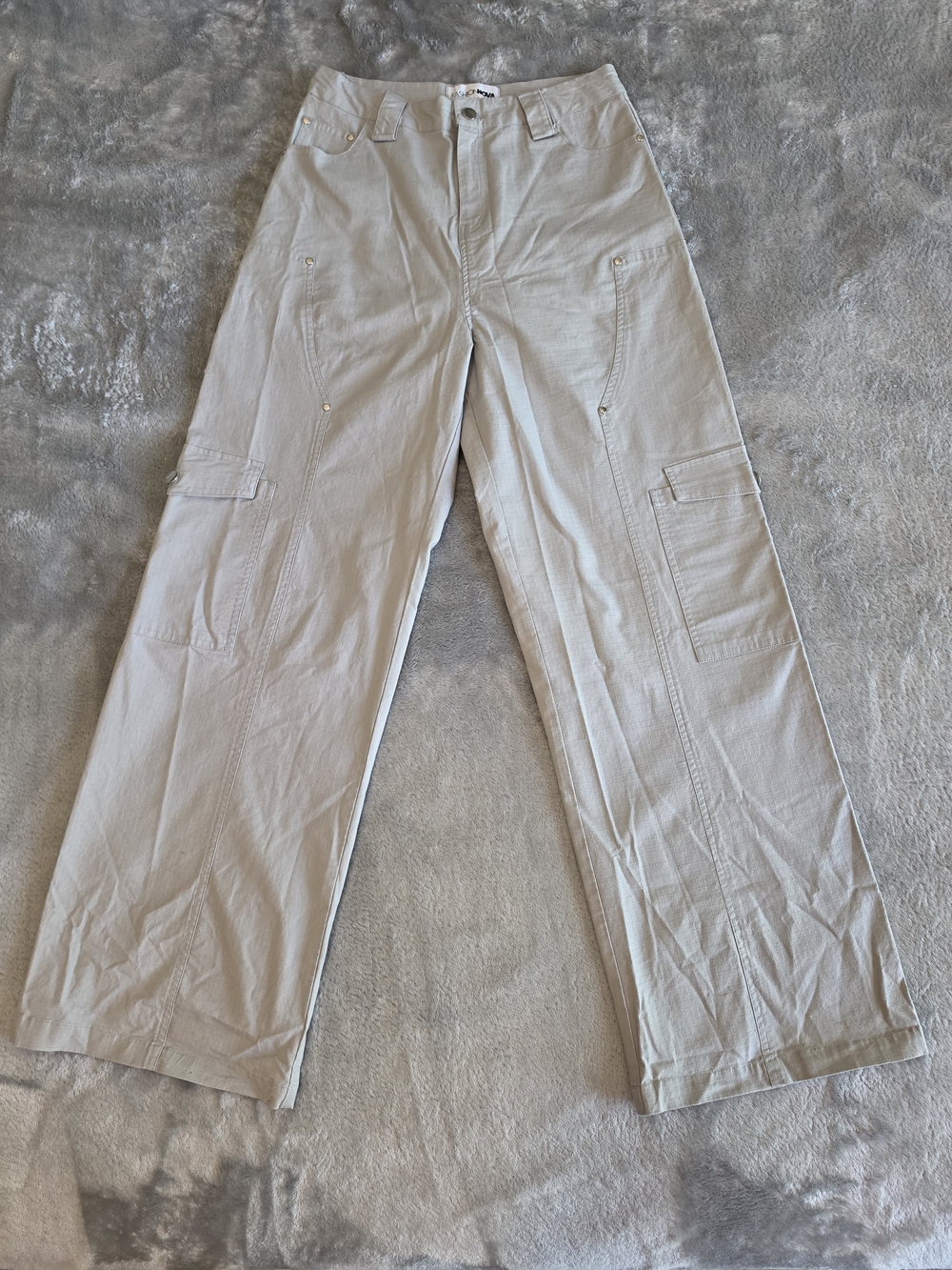 Fashion Nova Cream Wide-Leg Cargo Pants